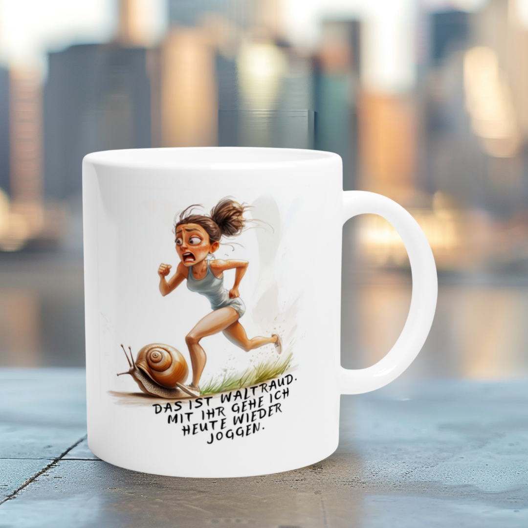 Kaffeetasse mit Spruch fürs Joggen – Joggerin mit Schnecke Waltraud