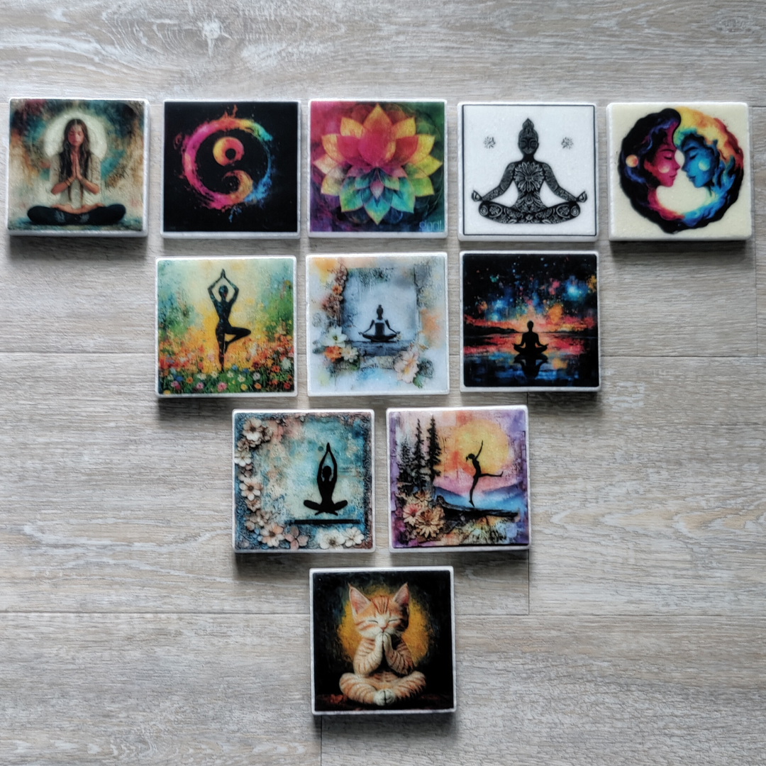 Natursteinfliese mit Yoga-Motiv und Blumen